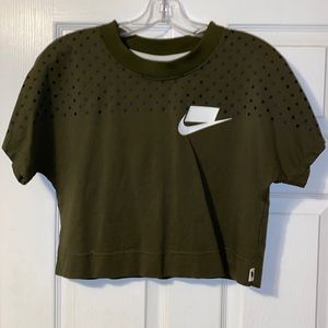 Nike NSW crop tee, green, size small